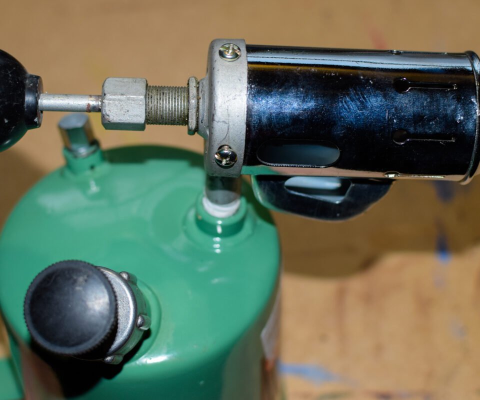 Surpresseur d'eau maison : à quoi sert-il et comment bien le dimensionner ?