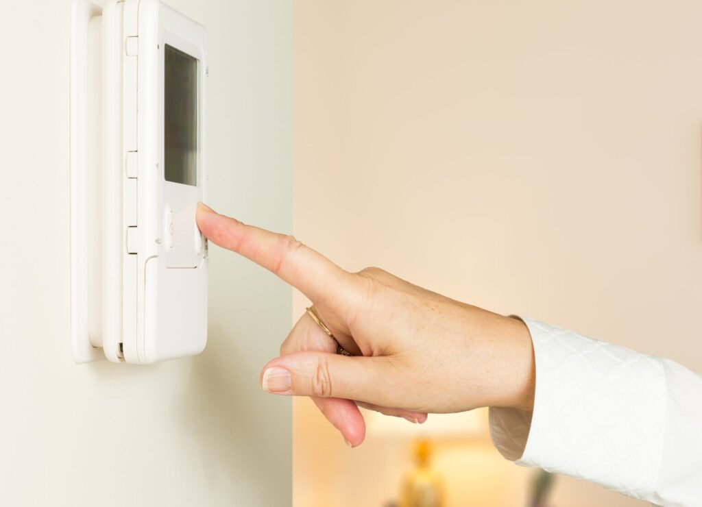 Thermostat programmable : économisez sur votre chauffage sans changer de système
