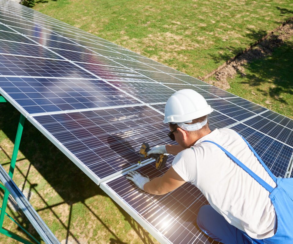 Comment dimensionner un kit solaire pour une maison au Maroc en 2026 ?
