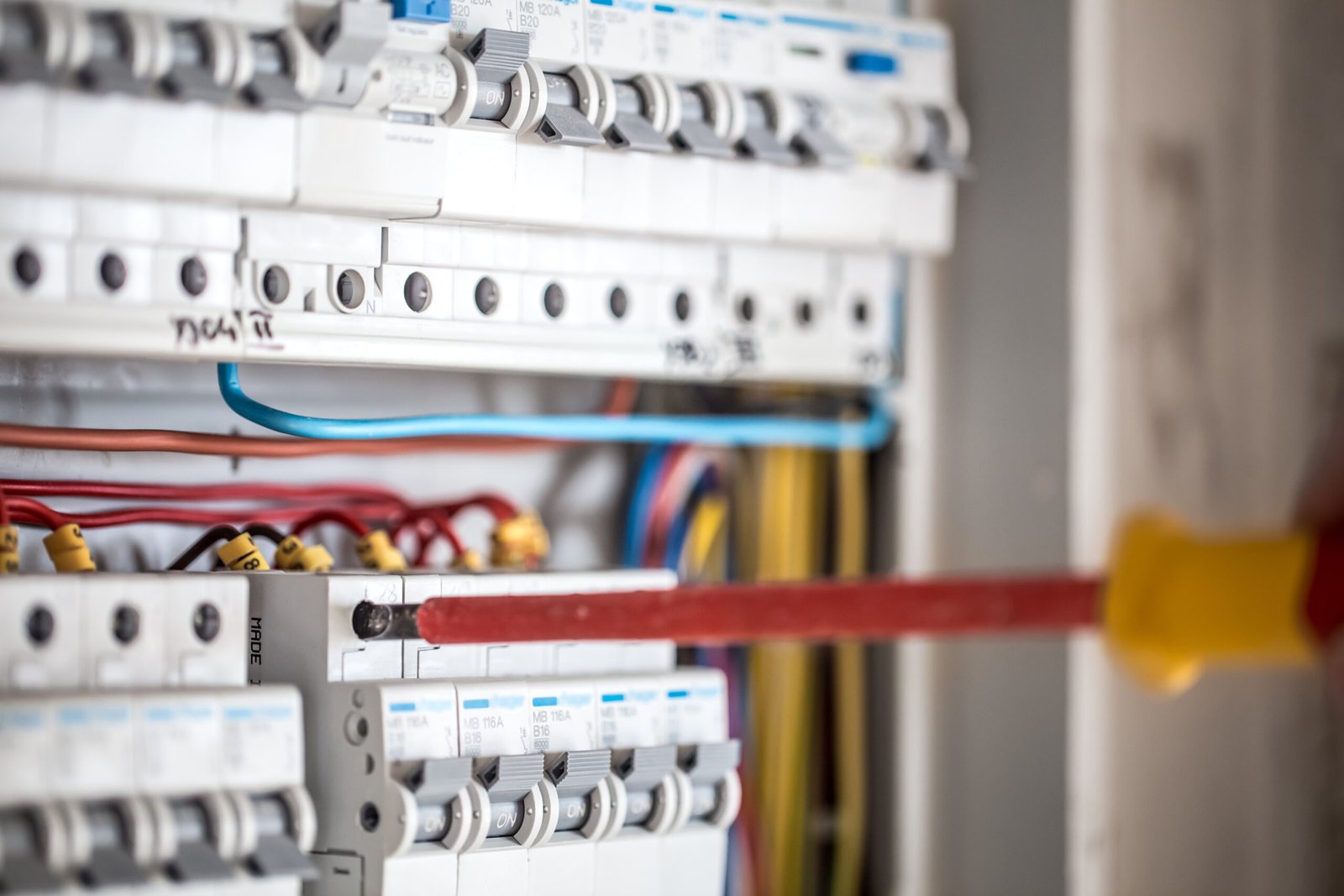 Disjoncteur différentiel : tout comprendre pour protéger votre installation au Maroc