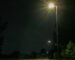 Éclairage solaire extérieur : projecteurs et lampadaires pour jardin et parking
