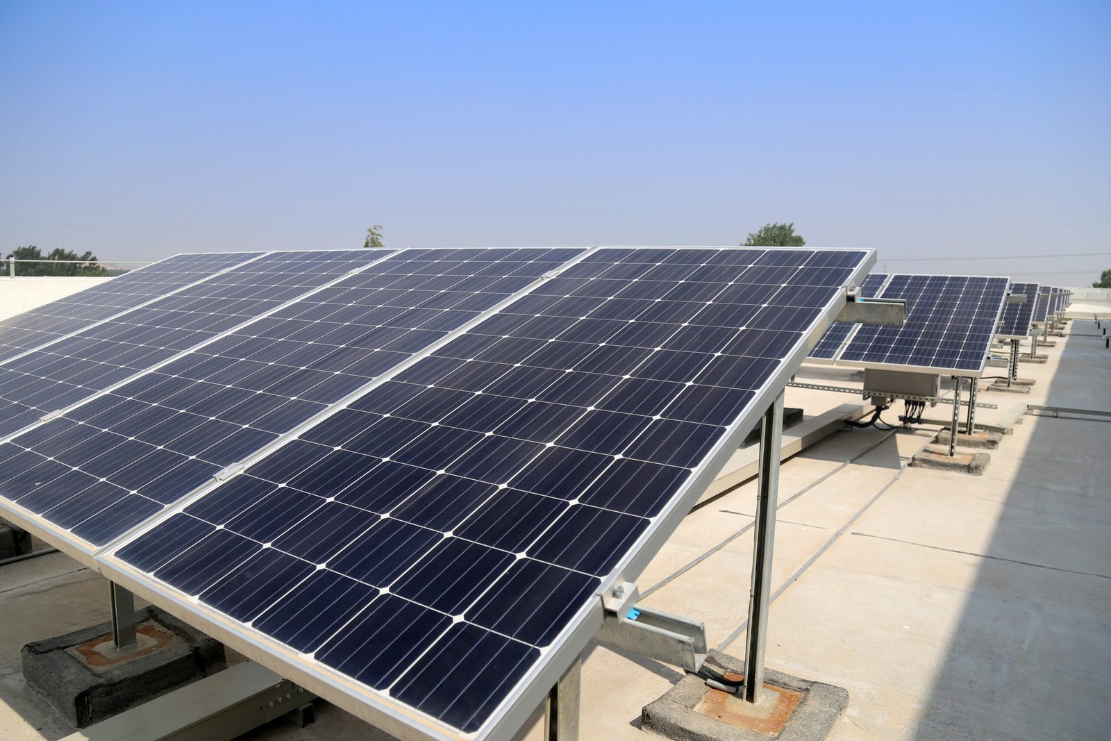 Comment dimensionner un kit solaire pour une maison au Maroc en 2026 ?