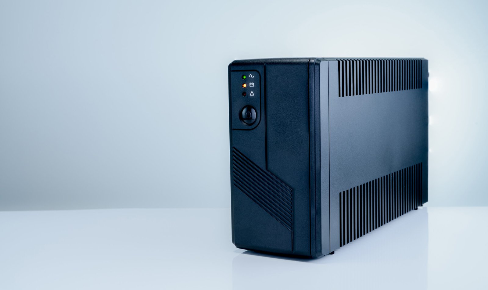 UPS onduleur bureau Maroc : guide complet protection électrique 2026 2 UPS onduleur bureau Maroc : guide complet protection électrique 2026