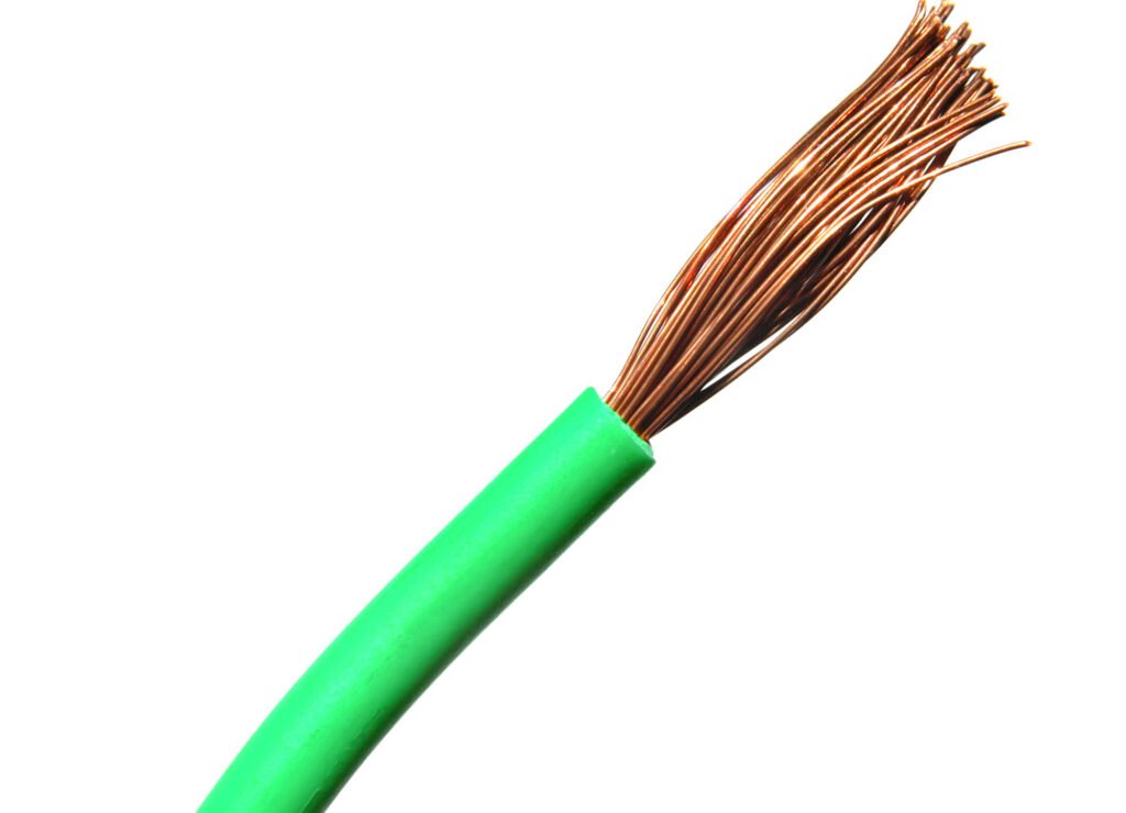 Câble rigide vs câble souple : différences, usages et normes à connaître